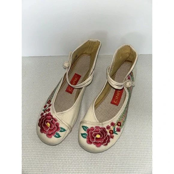 Cinak Cute Embroidered Mary Jane Textile Denim Comfort Beige Size 42. NWOB - Picture 2 of 11